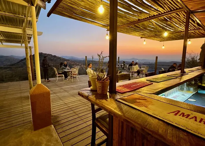 River Crossing Lodge