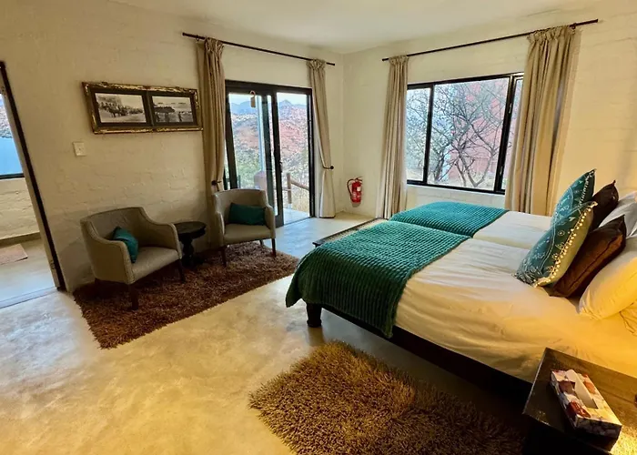River Crossing Lodge