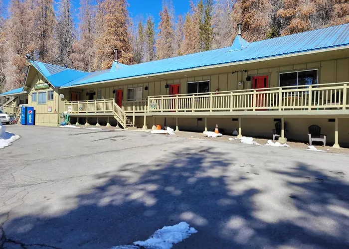The Tamarack Lodge