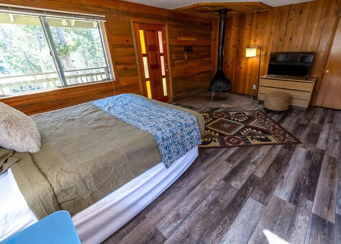 The Tamarack Lodge
