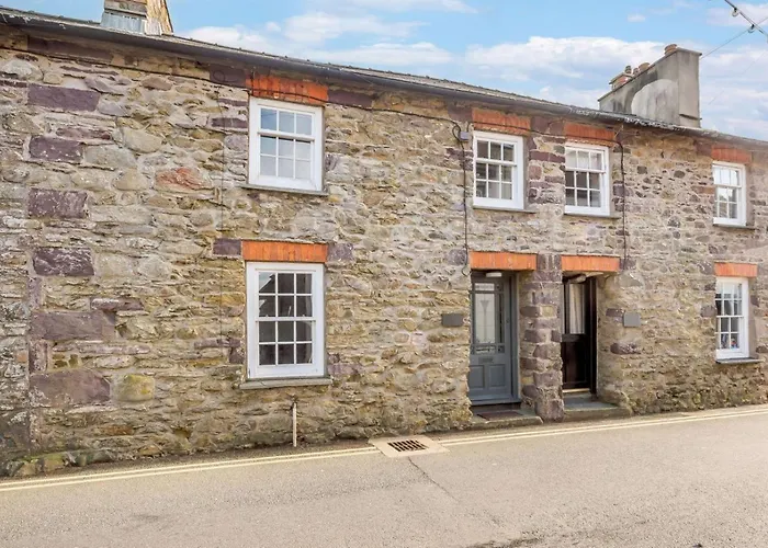 2 Bed In St Davids Oc-30269