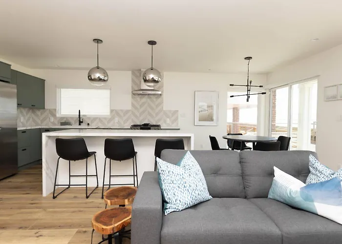 5609 East Seaside Walk