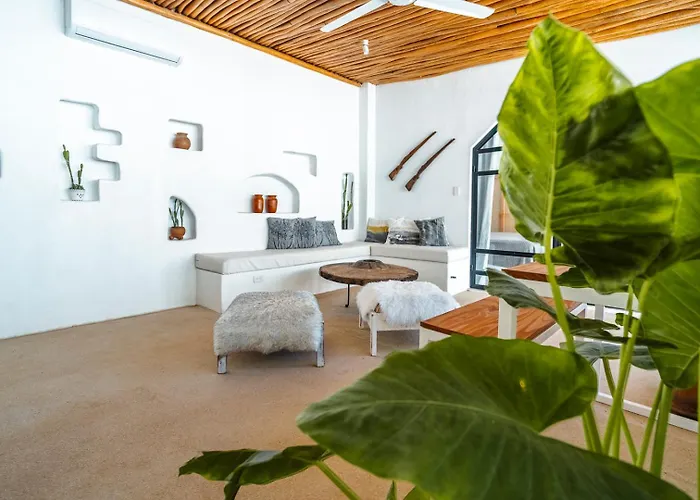 Las Guapas Villas Tamarindo