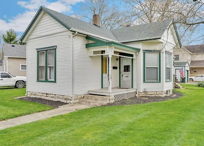 Enchanting Bungalow - 2Br Historic Hidden Gem