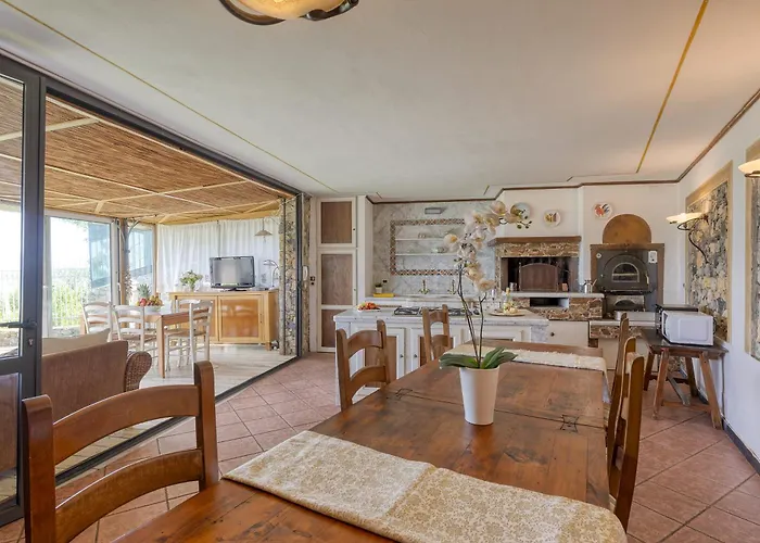 Villa Le Palme-Pool, Garden, Terrace & Sea View