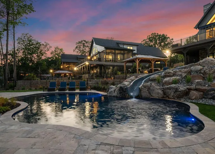 Gray Fox Lodge By Avantstay