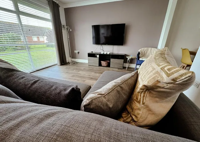 Dog Friendly Kessingland Chalet | Coastal Retreat
