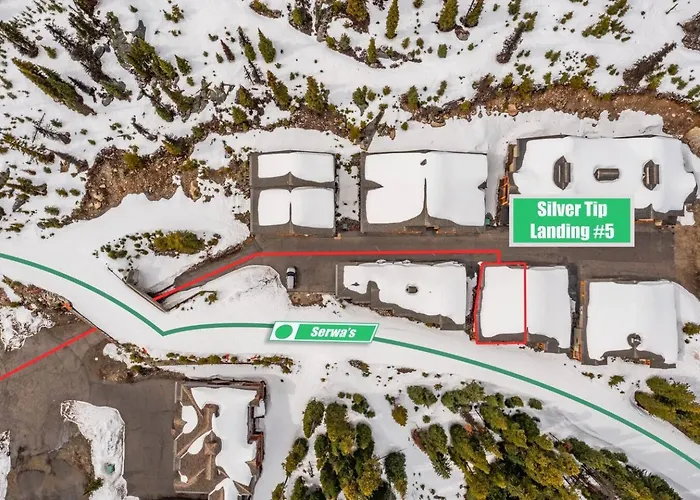 Best Ski-In Out 3 Bdrm Chalet, With Hot Tub