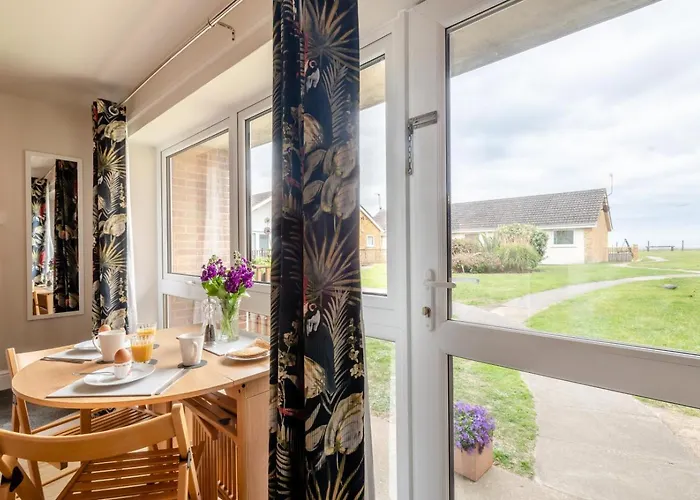 3 Bed In Corton Oc-S32347