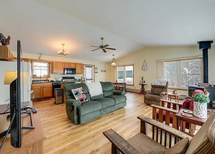 Old Forge Getaway! Cozy Base For All-Season Fun