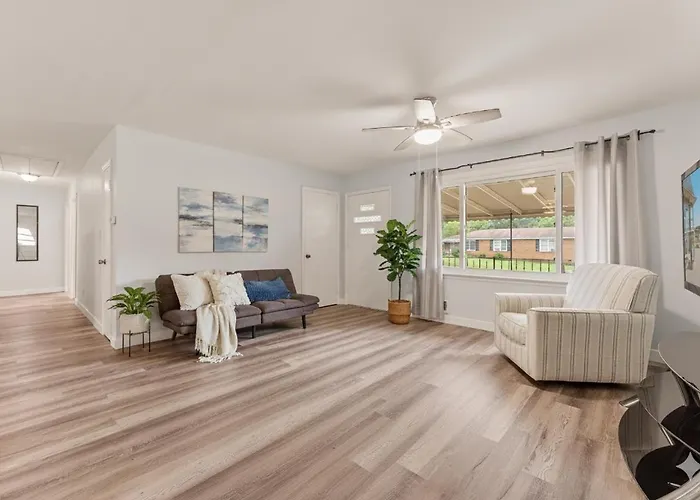 3Br Home In Quiet Neighborhood