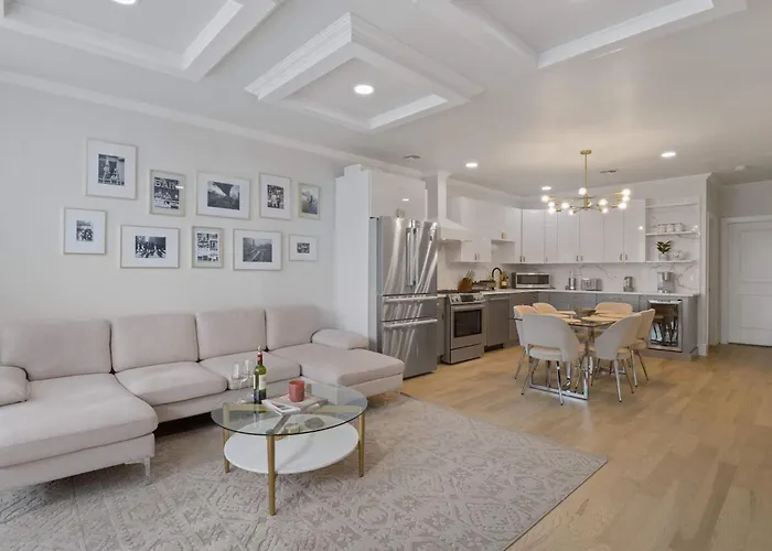 Elegant 2Br-2Ba Spacious Escape With Rooftop Near Nyc