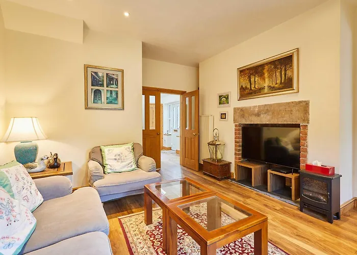 Host & Stay - The Station Cottage