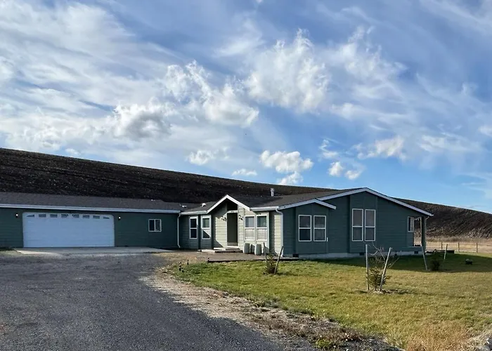 The Farmhouse At Link'D Hearts Ranch