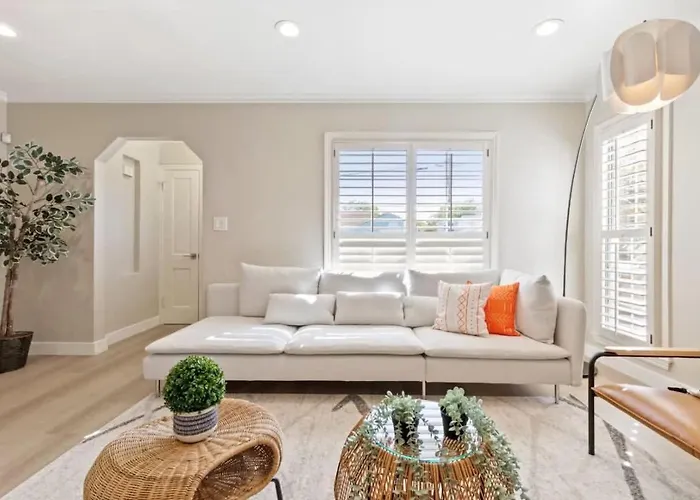 Marbella Lane - Modern Refreshing Home