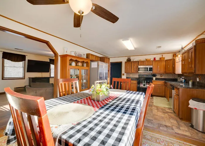 5-Acre Hocking Hills Hideaway! Pet-Friendly Home