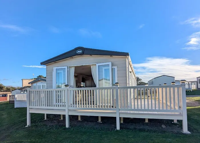 Abi Beaumont Luxury Caravan, Steps From Durdle Door