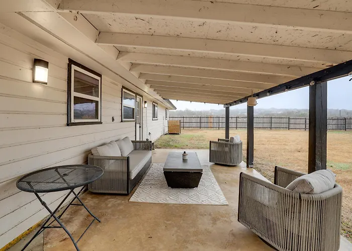 Private Patio & Yard: Pet-Friendly Bulverde Home