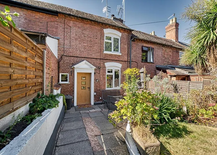 Guest Stays - London Road Cottage