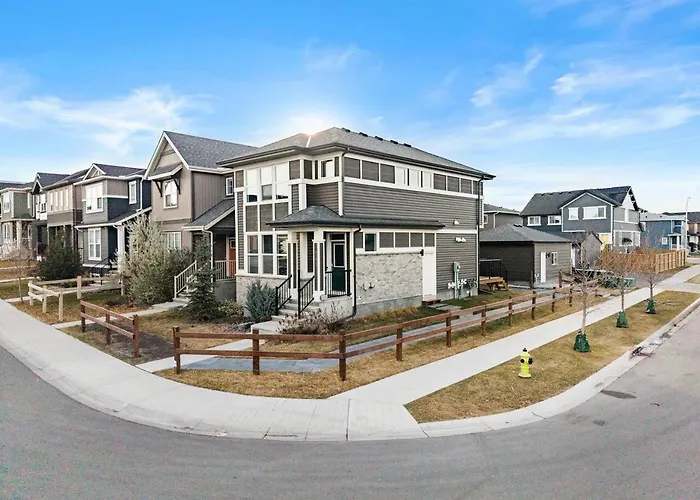 Ambleton 1Br Private Suite In Nw Calgary - Queen Bed, Sofa Bed, Full Kitchen, Laundry