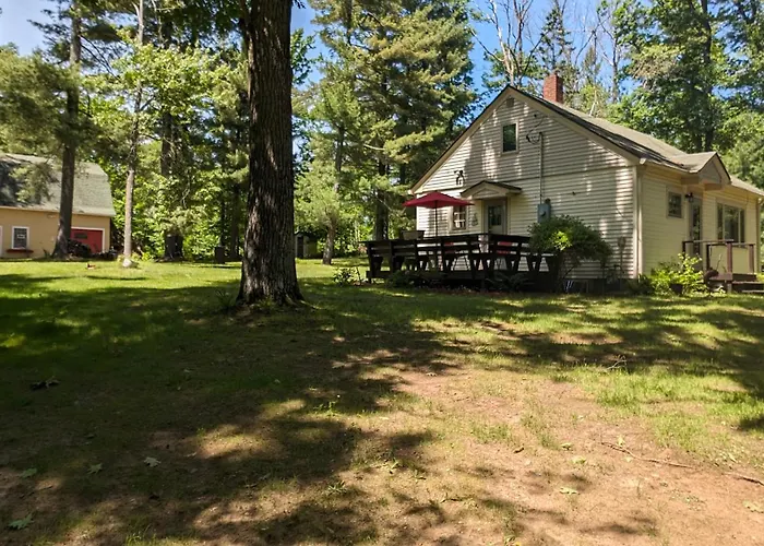 Yellow Barn House