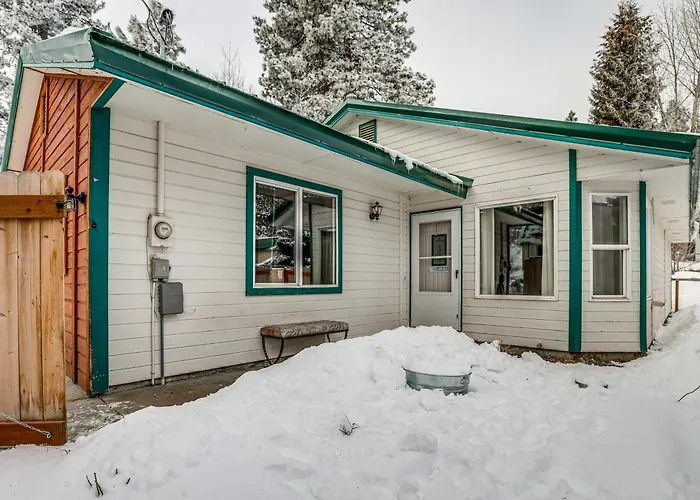 Family Home W/ Game Room, 1 Mi To Lake Cascade!