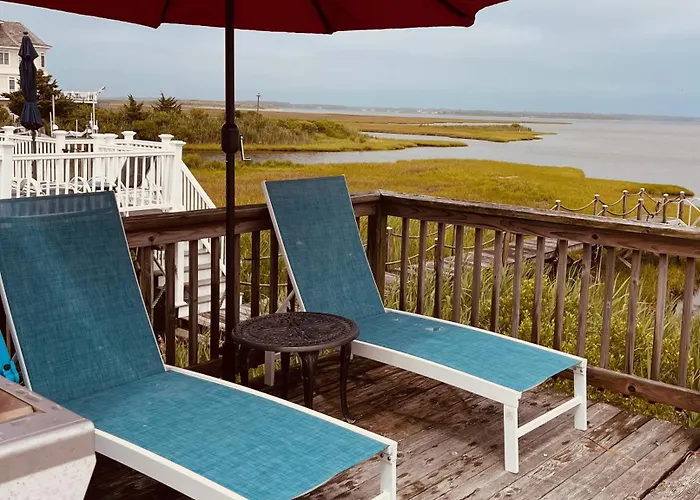 Fabulous Westhampton Dunes Waterfront