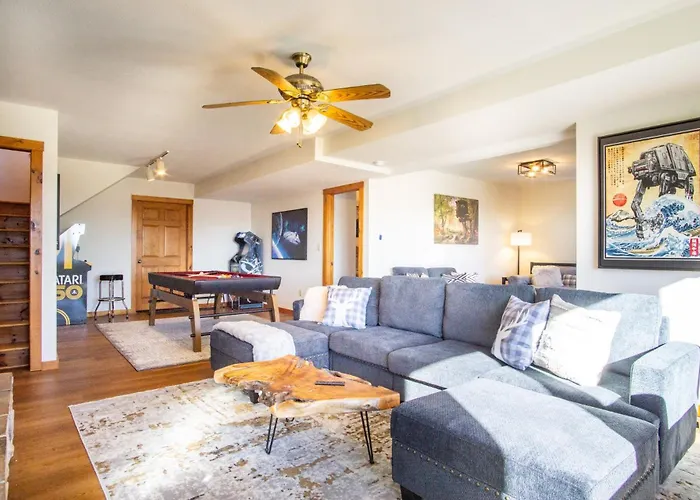 Skywalker Meadow 3 Bedroom Home: True Retreat!