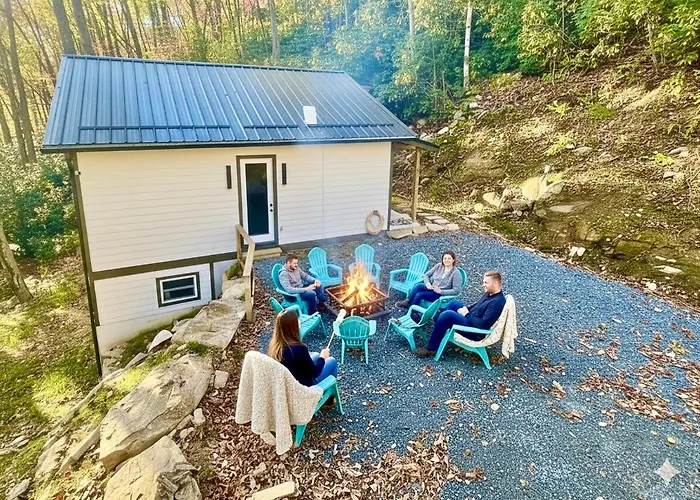 Creekside Guest House Mountains And Relax To The Soothing Sound Of The Creek