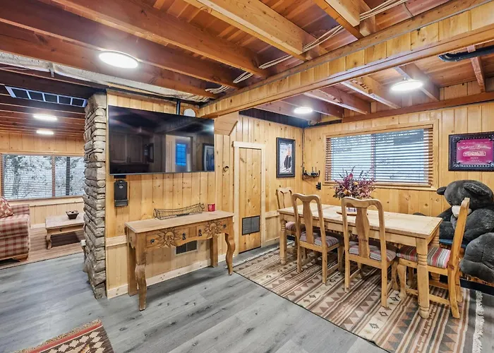 Creekside Cabin