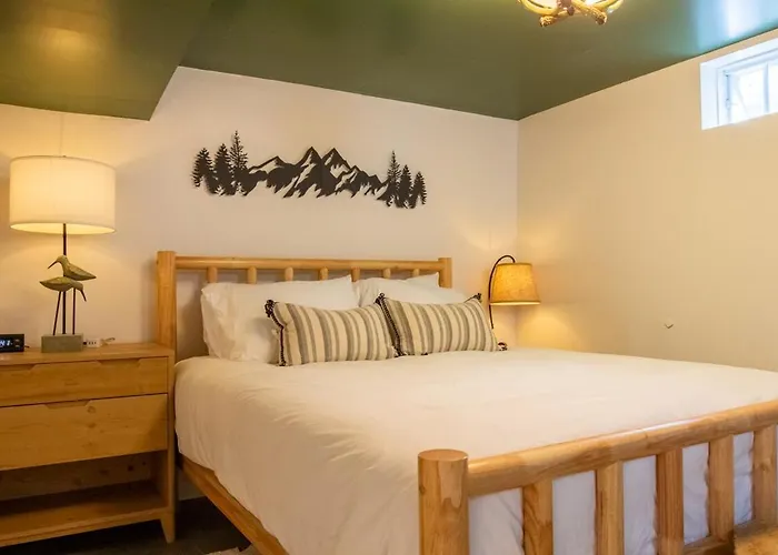 Downtown Albany, Hot Tub, Game Room, Ev Charger