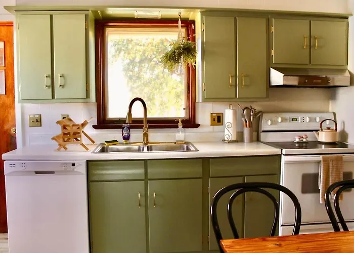 Ely Camp Haus - Vintage Home In Downtown Ely