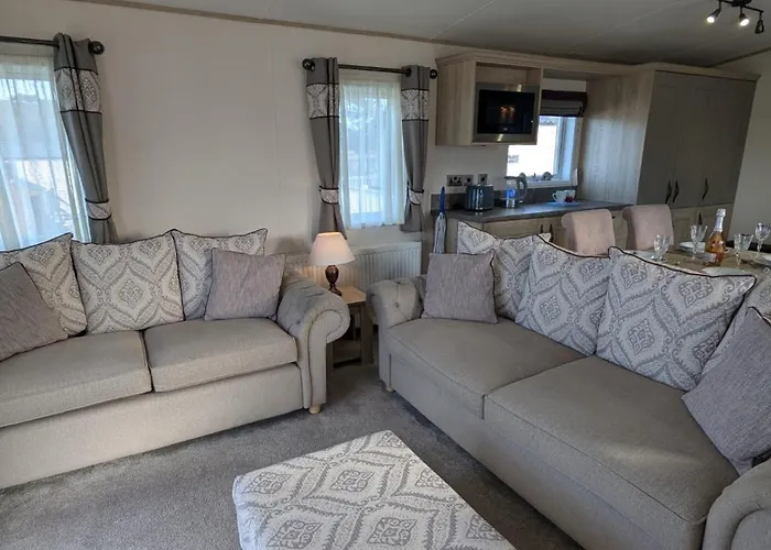 Abi Beaumont Luxury Caravan, Steps From Durdle Door