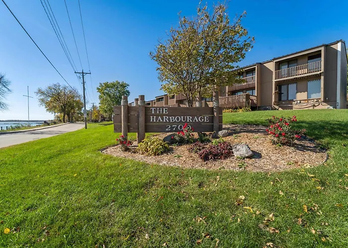 Lakeside Serenity - 2Br 1Ba Clear Lake Escape