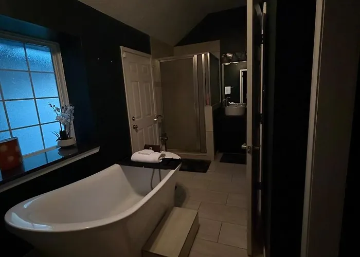 Spacious Bryan Retreat Near Texas A&M