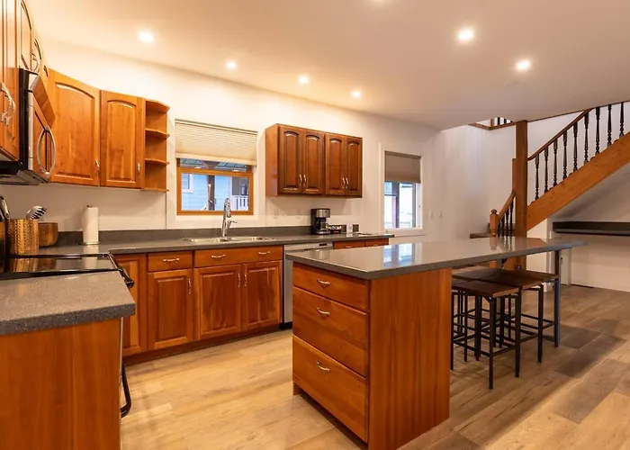 Huckleberry Lodge By Fernie Central Reservations
