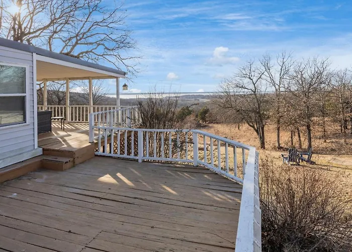 Sunset Ridge-Family Friendly Lake View Seclusion