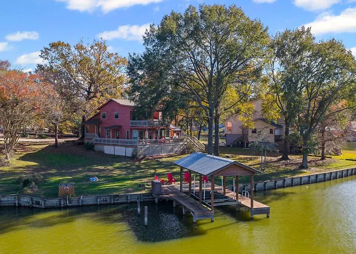 Charming 3Br Waterfront Gem In Cedar Point