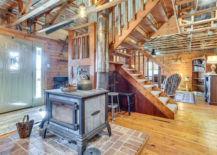 'Mule Creek Lodge' Rural Stay Near Coldwater Lake
