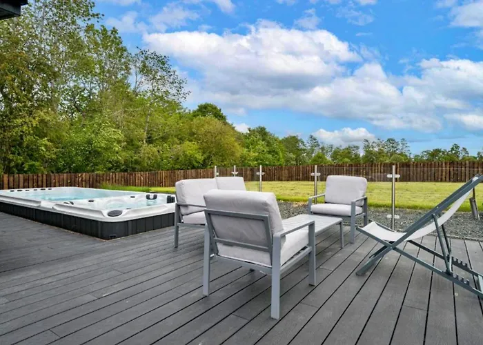 Finest Retreats - Silverwood Executive Chalet