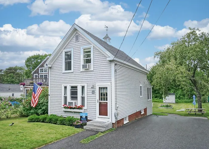 Beachwood Cottage By Bayley Vacation Rentals