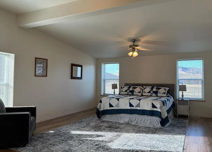 The Farmhouse At Link'D Hearts Ranch