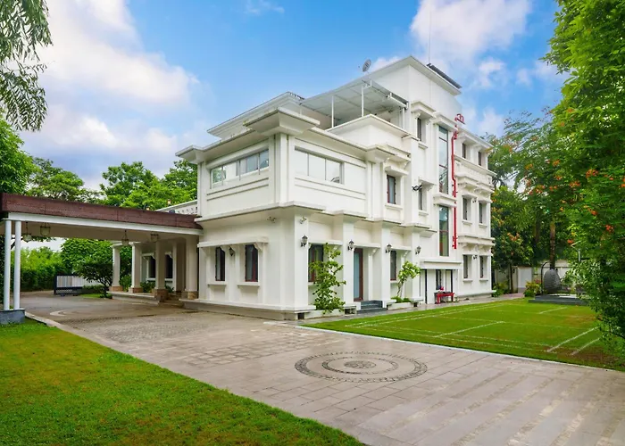 Ama Stays & Trails - Hermitage Villa, Kolkata