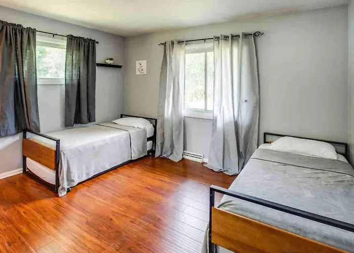 Enjoyable Home By Airport And Dwtn