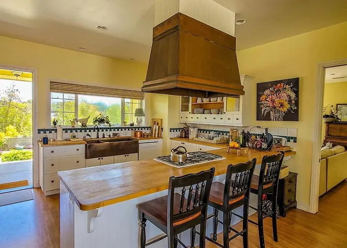 Beverlys Hilltop Retreat