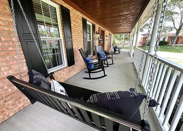 Mason Ohio Home Large Private Yard Firepit Game Room