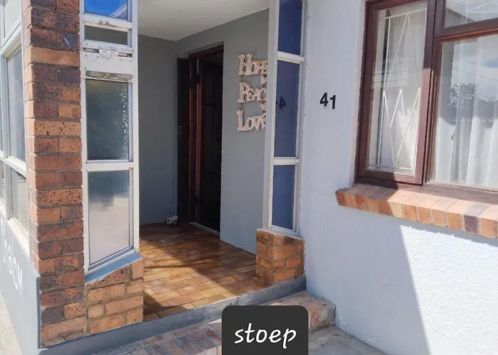 Strand Holiday House