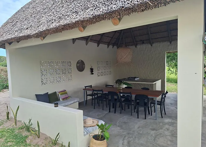 Ka Nicita - Beach House With Pool