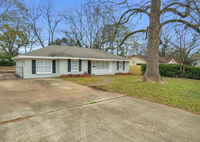 Family-Friendly 3Br Home In Montgomery