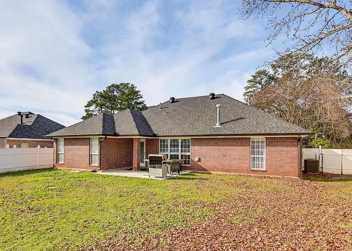 Close To Hospitals! Family Gem In West Monroe